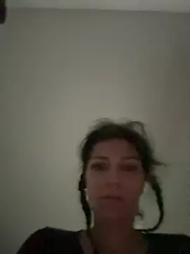 Snapshot of Anna_Lewis chatting on July 10, 7:45 am Anna Lewis online show from July 10, 7:45 am