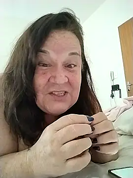 Yaya Mineira online show from October 8, 3:20 pm