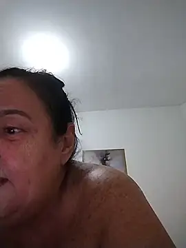 Snapshot of Yaya_Mineira chatting on February 17, 11:33 pm Yaya Mineira online show from February 17, 11:33 pm