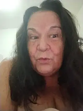 Snapshot of Yaya_Mineira chatting on March 18, 11:41 pm Yaya Mineira online show from March 18, 11:41 pm