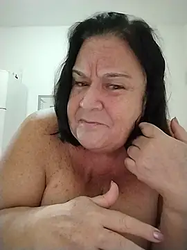 Snapshot of Yaya_Mineira chatting on April 4, 3:27 am Yaya Mineira online show from April 4, 3:27 am