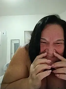 Snapshot of Yaya_Mineira chatting on April 14, 3:01 am Yaya Mineira online show from April 14, 3:01 am