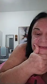 Snapshot of Yaya_Mineira chatting on June 12, 10:52 pm Yaya Mineira online show from June 12, 10:52 pm