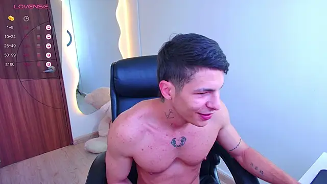 Snapshot of harrisoncuper chatting on October 1, 10:16 pm harrisoncuper online show from October 1, 10:16 pm