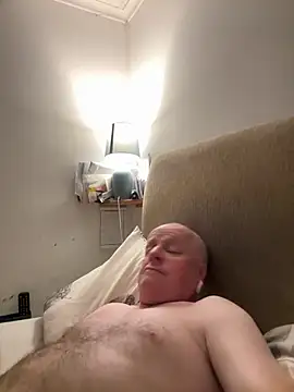 locallad88 online show from September 14, 9:25 pm