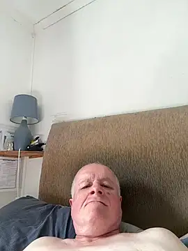 locallad88 online show from June 18, 3:16 pm