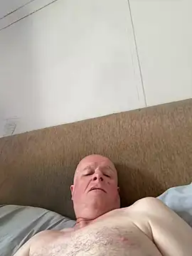 locallad88 online show from July 19, 3:38 pm
