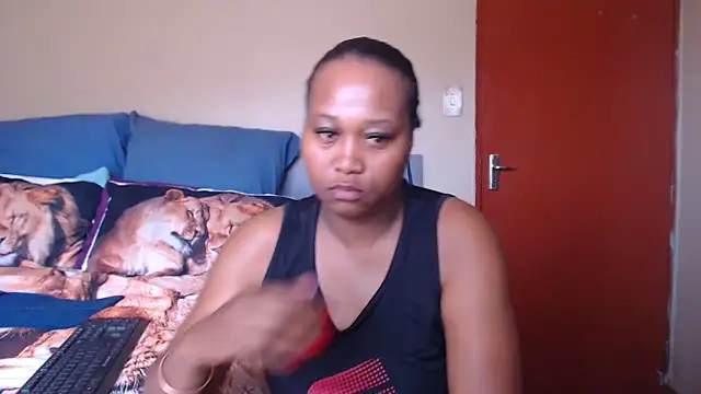 Snapshot of EbonySeductressx chatting on October 13, 1:11 pm EbonySeductressx online show from October 13, 1:11 pm