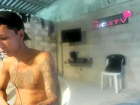 EL-CHICLE-TV online show from January 8, 8:39 pm