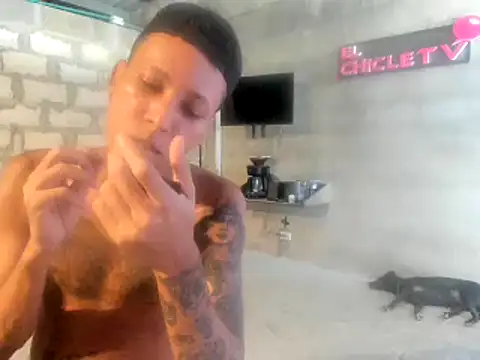 EL-CHICLE-TV online show from January 28, 8:15 pm