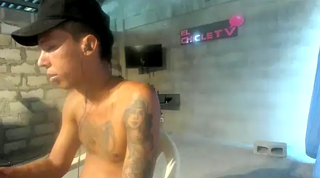 EL-CHICLE-TV online show from February 5, 11:06 pm