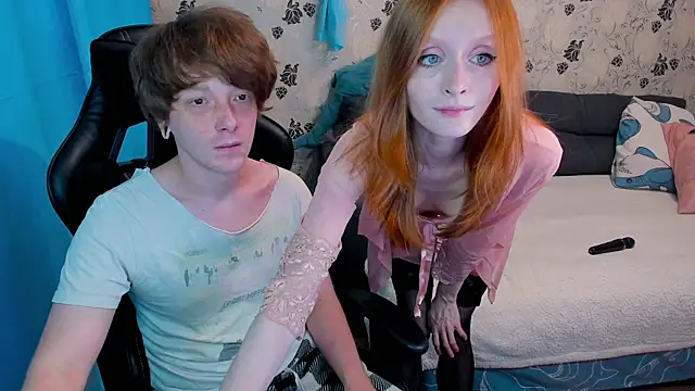 Snapshot of lakmsrrrmrrr chatting on October 5, 10:46 am lakmsrrrmrrr online show from October 5, 10:46 am