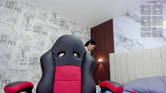 MAGIEVANS1 online show from February 19, 12:55 pm