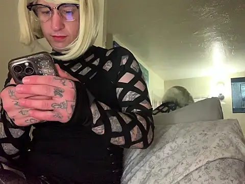 Kik SickSlut88 online show from August 2, 1:31 pm