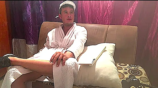 Snapshot of camilovaron chatting on February 6, 9:17 pm camilovaron online show from February 6, 9:17 pm