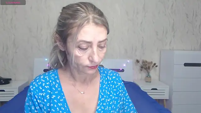 ZoeGrant online show from January 11, 6:23 pm