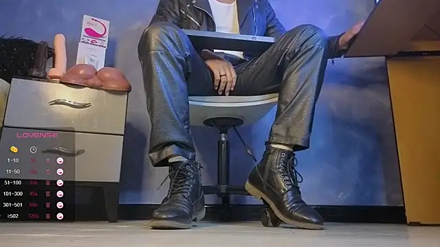 TomLover 12 online show from March 6, 11:56 pm