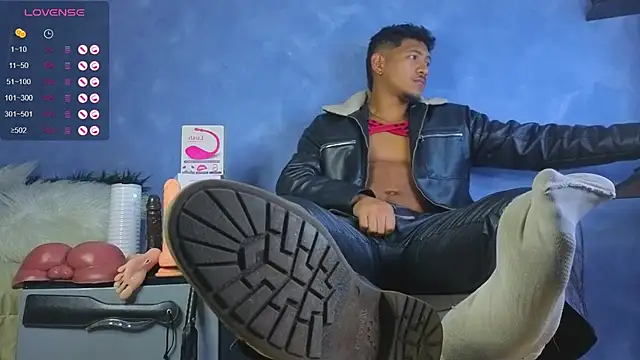 TomLover 12 online show from July 5, 1:34 am