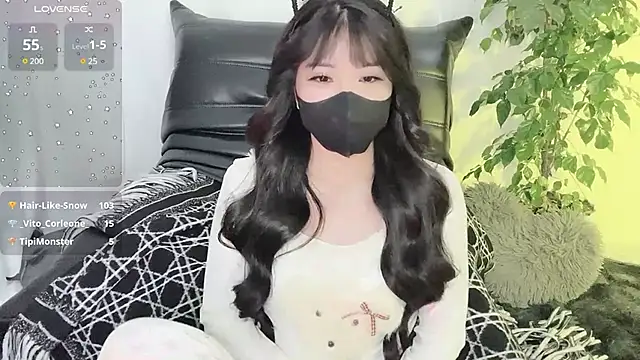 Snapshot of Mya_Lee chatting on January 8, 4:22 pm Mya Lee online show from January 8, 4:22 pm