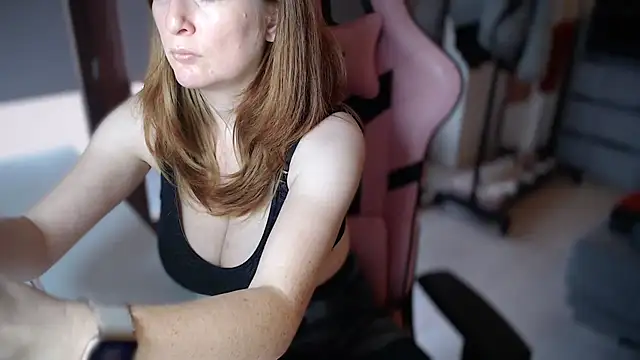 Exotic-Desire online show from November 10, 10:36 am