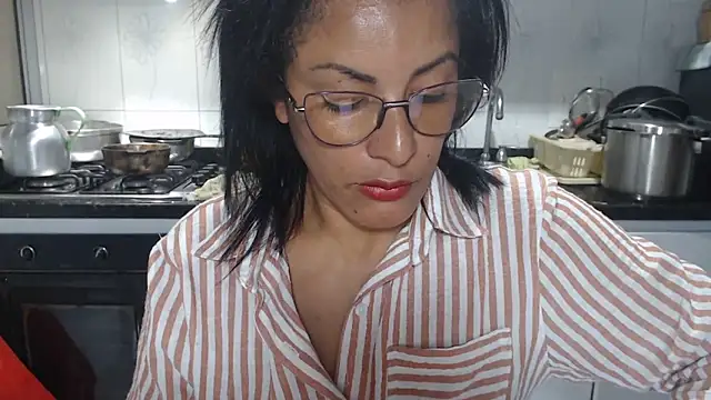 kateleyagrey online show from November 7, 7:47 pm