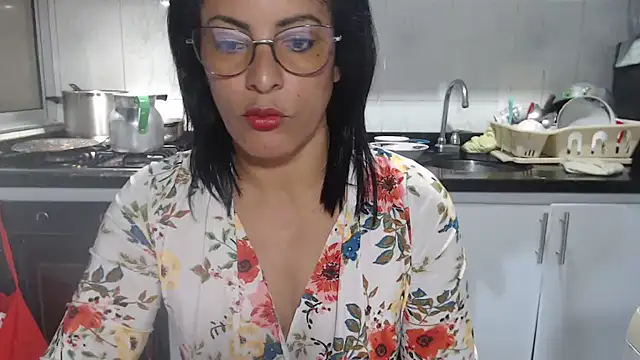 kateleyagrey online show from November 21, 8:29 pm