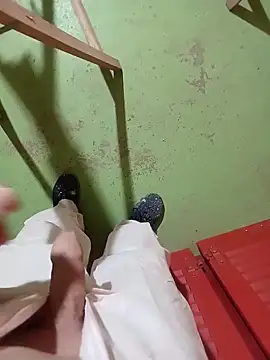 Snapshot of GeilerSchweizer chatting on December 15, 8:29 am GeilerSchweizer online show from December 15, 8:29 am