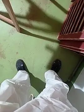 Snapshot of GeilerSchweizer chatting on December 16, 8:19 am GeilerSchweizer online show from December 16, 8:19 am