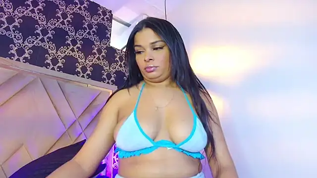 DeniseMoca online show from March 4, 7:43 pm