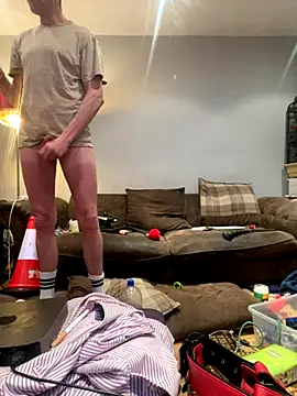 londonfuckwhore1 online show from October 28, 3:43 am