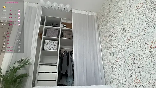 Evan  White  online show from September 14, 6:01 am