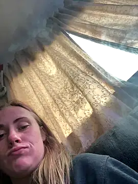 ClumsyLink online show from December 17, 10:49 pm