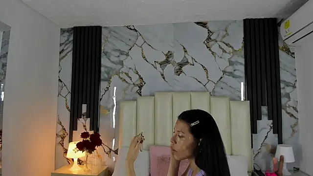 lulumars online show from February 18, 4:04 am