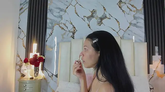 Snapshot of lulumars chatting on February 14, 4:42 am lulumars online show from February 14, 4:42 am