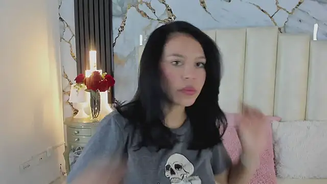 Snapshot of lulumars chatting on February 25, 4:33 am lulumars online show from February 25, 4:33 am