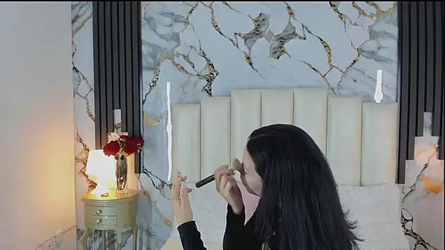Snapshot of lulumars chatting on May 22, 4:52 am lulumars online show from May 22, 4:52 am