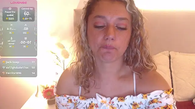 Snapshot of Sofii_Diaz chatting on January 25, 10:18 pm Sofii Diaz online show from January 25, 10:18 pm