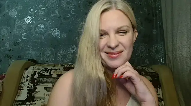 BlondeFox online show from December 17, 11:39 am