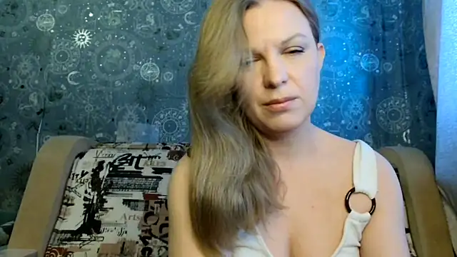 BlondeFox online show from February 19, 3:02 am