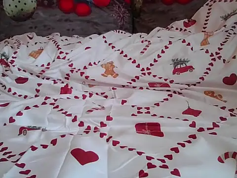 Snapshot of RealLittleRedRidingHood chatting on November 23, 10:04 am RealLittleRedRidingHood online show from November 23, 10:04 am