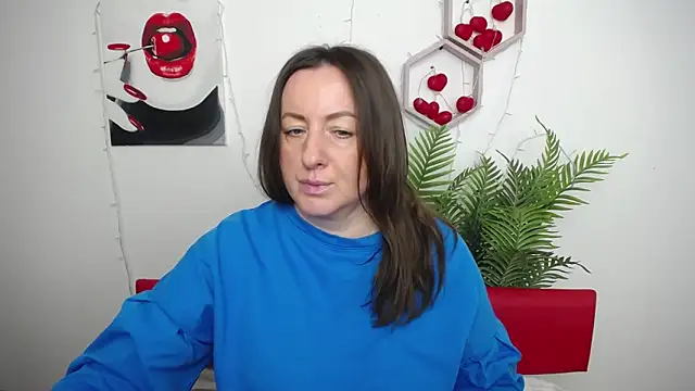 Snapshot of Abby_Taylorr chatting on April 16, 6:36 am Abby Taylorr online show from April 16, 6:36 am
