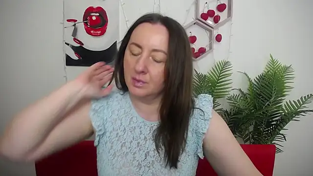 Snapshot of Abby_Taylorr chatting on April 17, 6:38 am Abby Taylorr online show from April 17, 6:38 am
