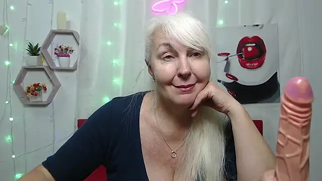 BlondyLeeBest online show from January 19, 1:32 am