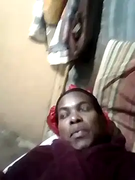 Snapshot of hairybushpussyxx1 chatting on December 6, 1:00 pm hairybushpussyxx1 online show from December 6, 1:00 pm