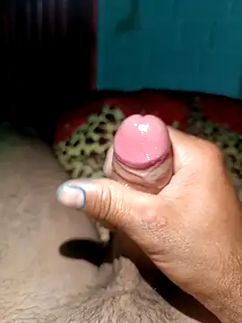 Snapshot of BicolourJazz chatting on December 17, 3:29 pm BicolourJazz online show from December 17, 3:29 pm