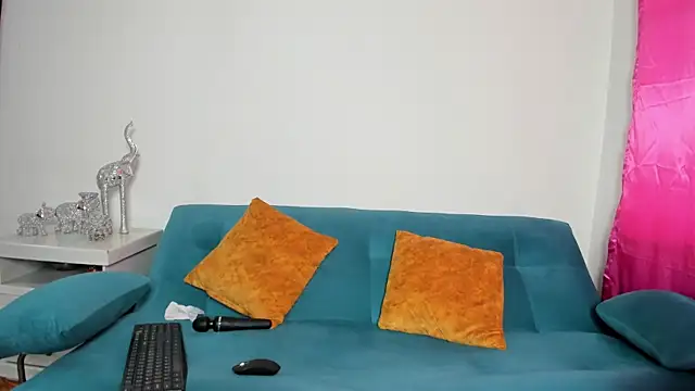 Snapshot of Victoria_Jonness chatting on December 14, 5:51 pm Victoria Jonness online show from December 14, 5:51 pm