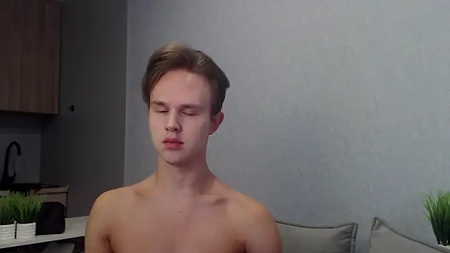 Snapshot of MartinMendez chatting on September 30, 8:41 am MartinMendez online show from September 30, 8:41 am