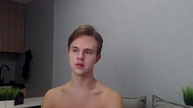 Snapshot of MartinMendez chatting on November 1, 8:16 am MartinMendez online show from November 1, 8:16 am