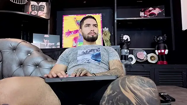 matteosantos online show from September 25, 11:47 am