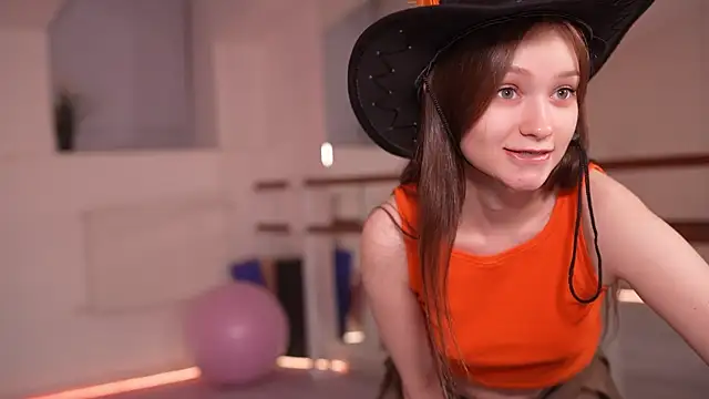 Sheila Bless online show from October 24, 6:37 pm